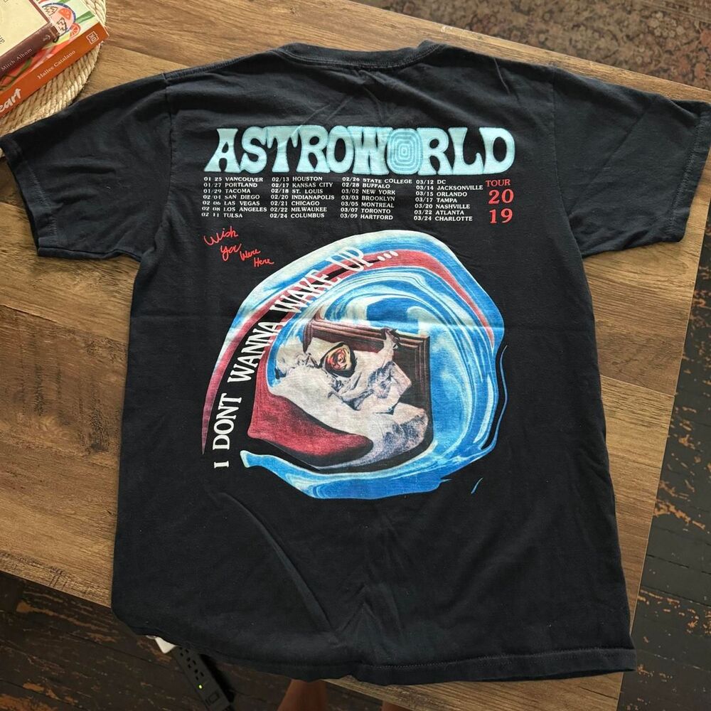 Deadstock Travis Scott Astroworld Tour 2019 merch t shirt
